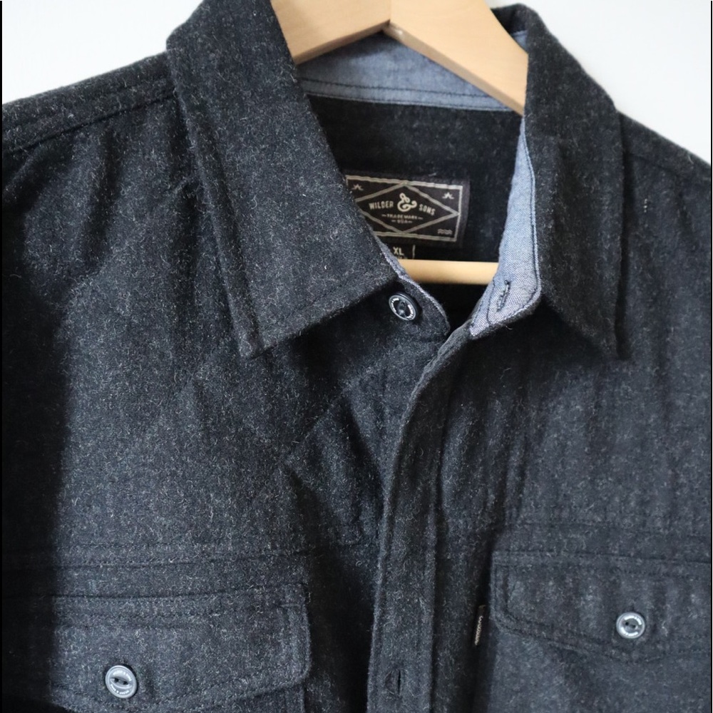 Wilder & Sons Dark Grey Flannel Shirt - Men’s XL